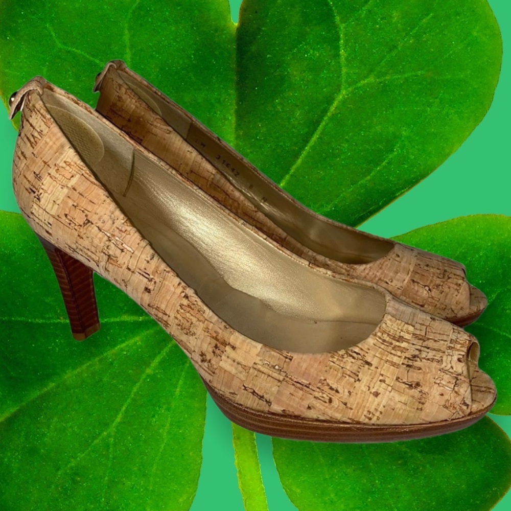 Stuart Weitzman Cork Pumps Chunky Heel Size 8N AUTHENTIC